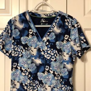 Premiere by healing hands scrub top